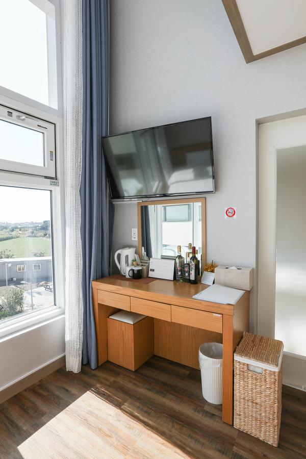 Casa De Vivaldi Hotel Seogwipo Bagian luar foto
