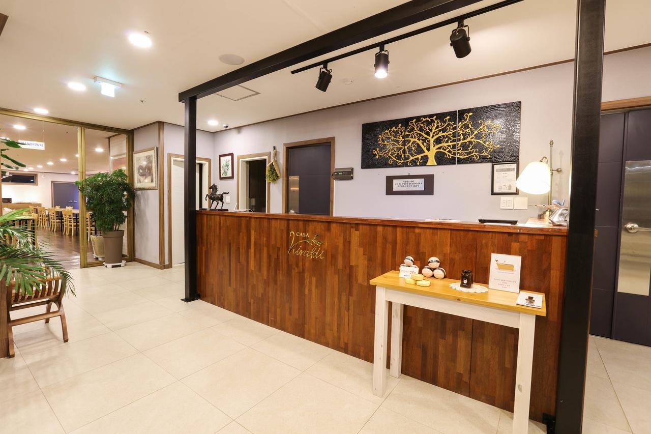 Casa De Vivaldi Hotel Seogwipo Bagian luar foto