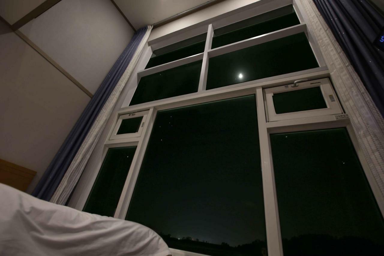 Casa De Vivaldi Hotel Seogwipo Bagian luar foto